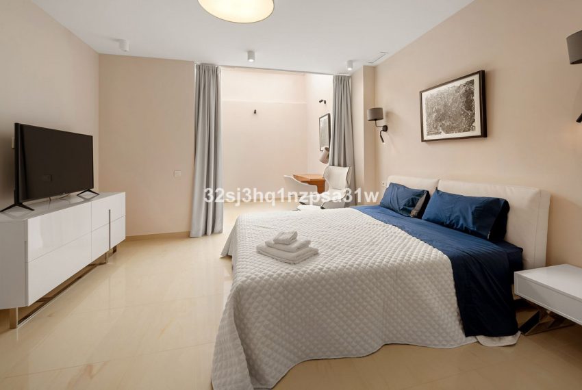 R5299852-Apartment-For-Sale-Marbella-Ground-Floor-Apartment-6-Beds-420-Built-16
