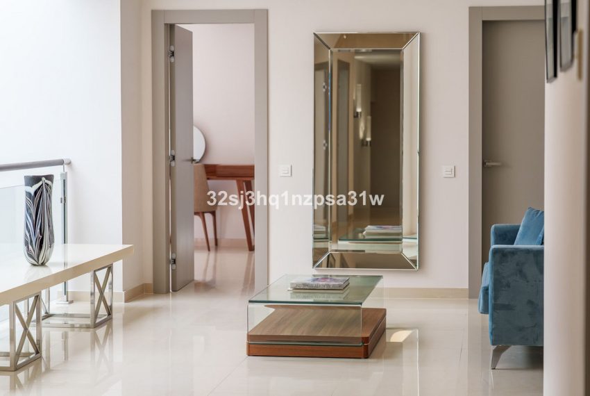 R5299852-Apartment-For-Sale-Marbella-Ground-Floor-Apartment-6-Beds-420-Built-6