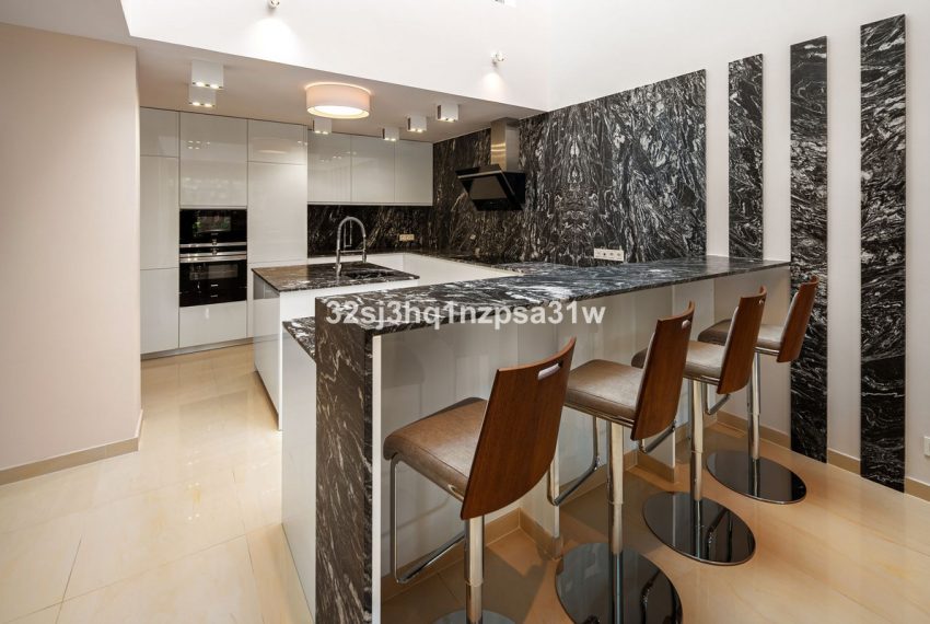R5299852-Apartment-For-Sale-Marbella-Ground-Floor-Apartment-6-Beds-420-Built-9