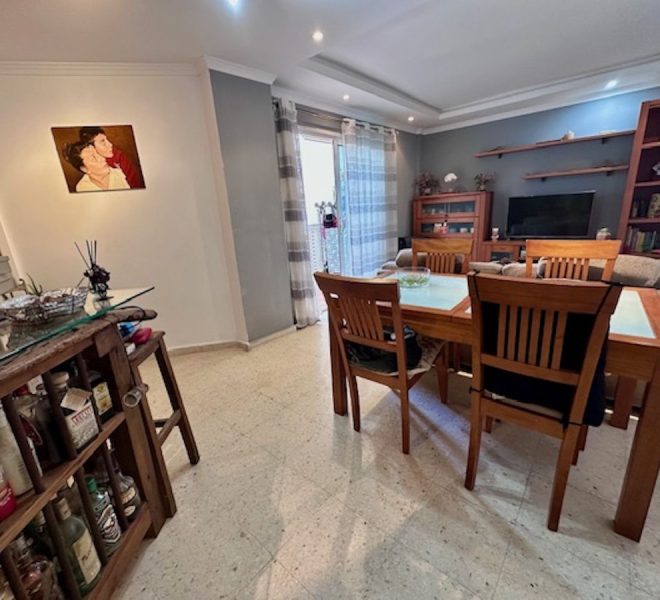 R5306281-Image 1-Middle Floor Apartment - 3 Beds - 100 Built
