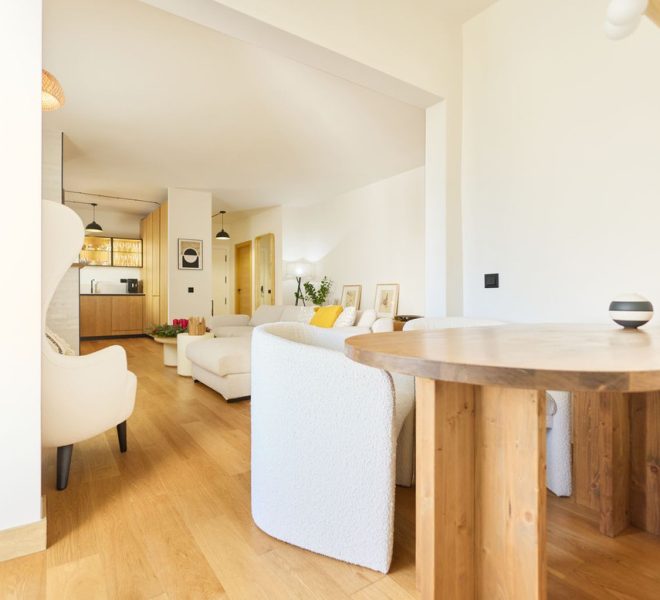R5307889-Image 1-Middle Floor Apartment - 2 Beds - 118 Built