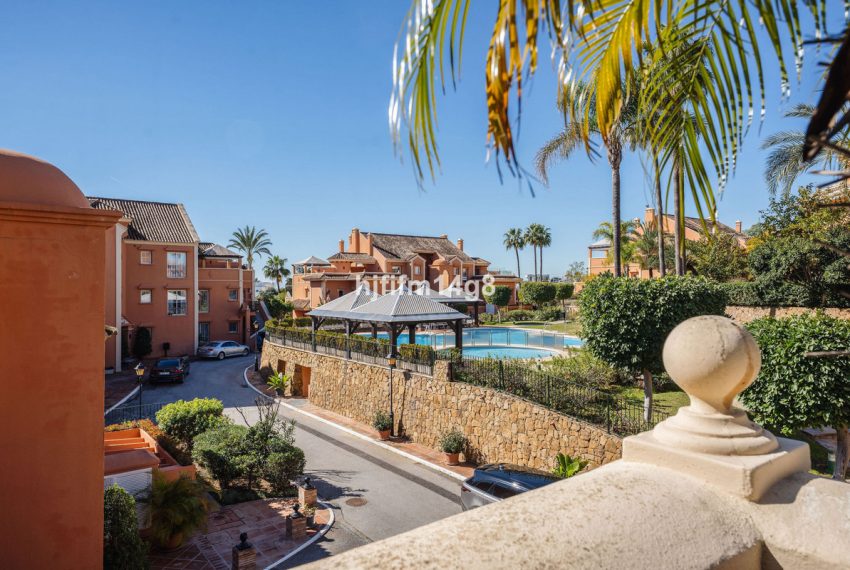 R5309341-Apartment-For-Sale-Nueva-Andalucia-Penthouse-3-Beds-232-Built-1