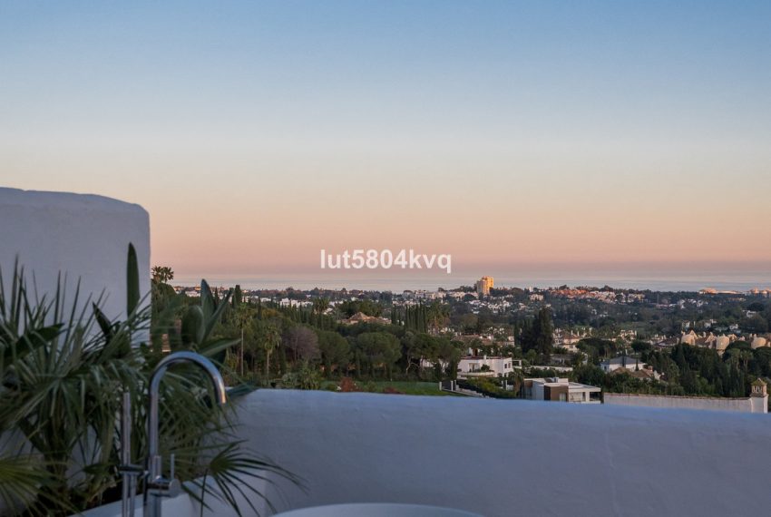 R5321377-Apartment-For-Sale-Nueva-Andalucia-Penthouse-Duplex-3-Beds-245-Built-4
