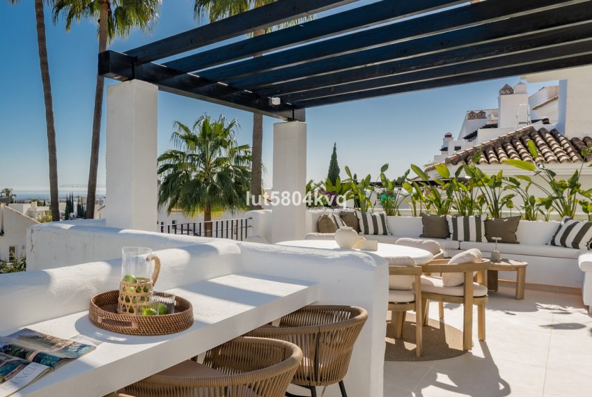R5321377-Apartment-For-Sale-Nueva-Andalucia-Penthouse-Duplex-3-Beds-245-Built