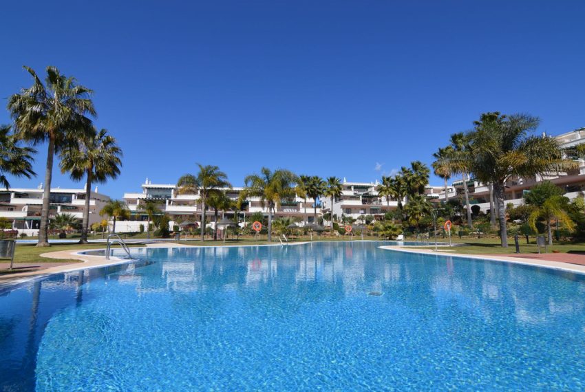 R5345995-Apartment-For-Sale-Nueva-Andalucia-Middle-Floor-Apartment-2-Beds-100-Built-1