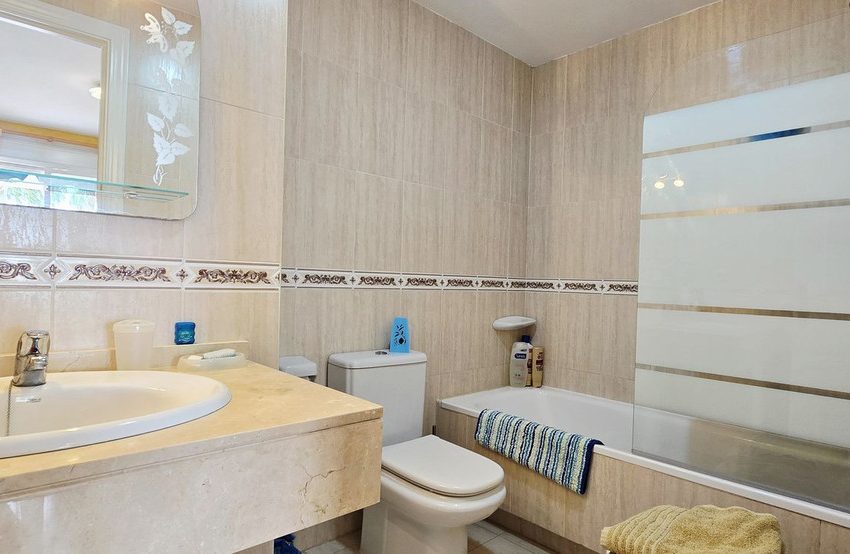 R5345995-Apartment-For-Sale-Nueva-Andalucia-Middle-Floor-Apartment-2-Beds-100-Built-10