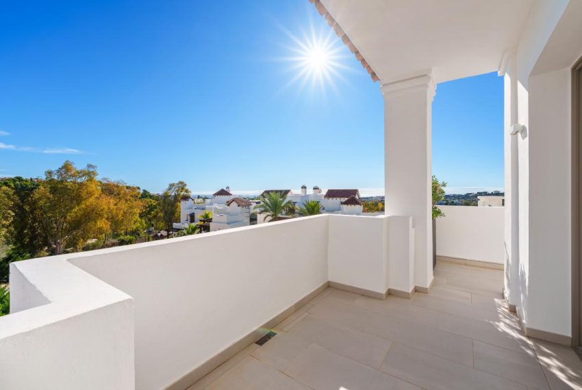 R5347582-Apartment-For-Sale-Aloha-Penthouse-Duplex-3-Beds-266-Built-5
