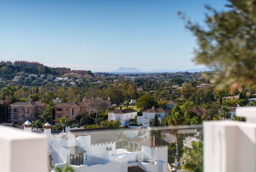 R5347582-Apartment-For-Sale-Aloha-Penthouse-Duplex-3-Beds-266-Built