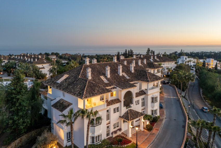 R5351137-Apartment-For-Sale-The-Golden-Mile-Penthouse-Duplex-3-Beds-156-Built-3