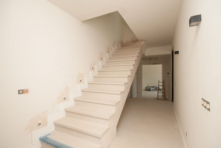 R5353399-House-For-Sale-Elviria-Detached-Villa-4-Beds-295-Built-11