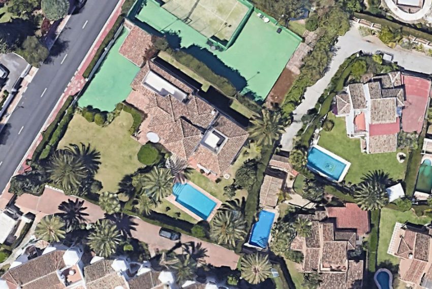 R5353399-House-For-Sale-Elviria-Detached-Villa-4-Beds-295-Built-4
