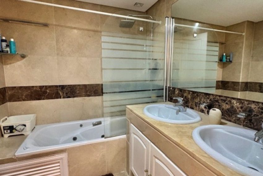 R5355139-Apartment-For-Sale-Rio-Real-Penthouse-2-Beds-115-Built-14