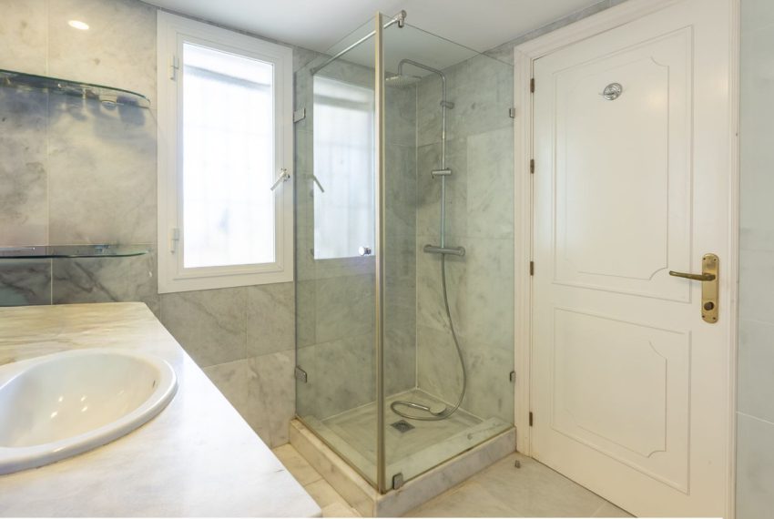 R5356867-Apartment-For-Sale-Atalaya-Top-Floor-Apartment-3-Beds-224-Built-13