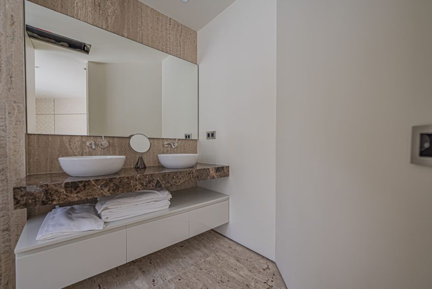 R5358430-Apartment-For-Sale-The-Golden-Mile-Ground-Floor-Apartment-1-Beds-87-Built-13