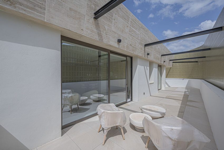 R5358430-Apartment-For-Sale-The-Golden-Mile-Ground-Floor-Apartment-1-Beds-87-Built-4