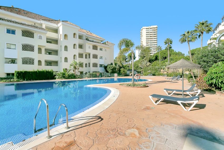 R5358523-Apartment-For-Sale-Marbella-Middle-Floor-Apartment-3-Beds-190-Built-1