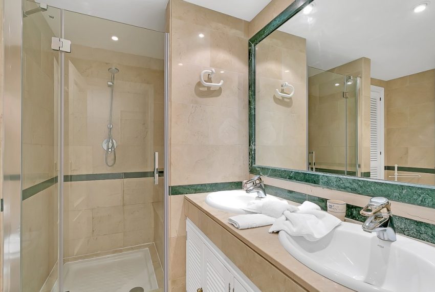 R5358523-Apartment-For-Sale-Marbella-Middle-Floor-Apartment-3-Beds-190-Built-16