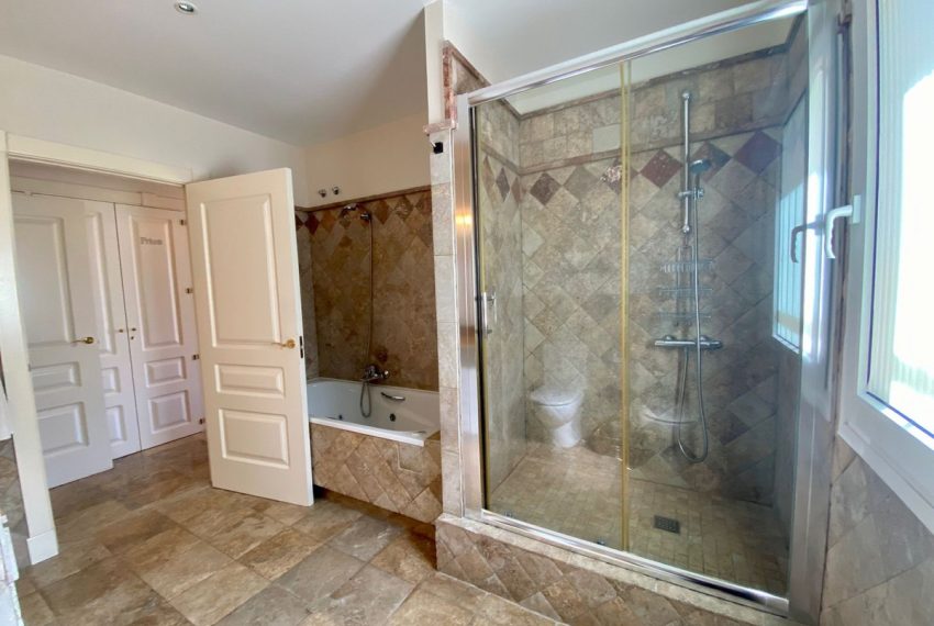 R5359255-Apartment-For-Sale-The-Golden-Mile-Middle-Floor-Apartment-3-Beds-177-Built-19