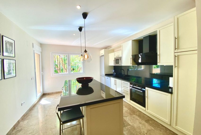 R5359255-Apartment-For-Sale-The-Golden-Mile-Middle-Floor-Apartment-3-Beds-177-Built-2