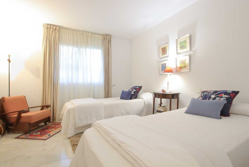 R5359369-Apartment-For-Sale-The-Golden-Mile-Ground-Floor-Apartment-2-Beds-112-Built-6