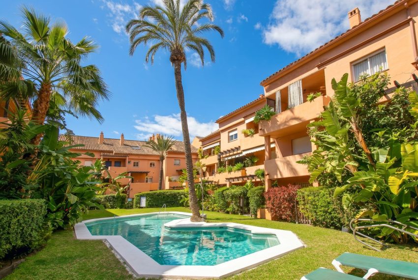 R5359369-Apartment-For-Sale-The-Golden-Mile-Ground-Floor-Apartment-2-Beds-112-Built