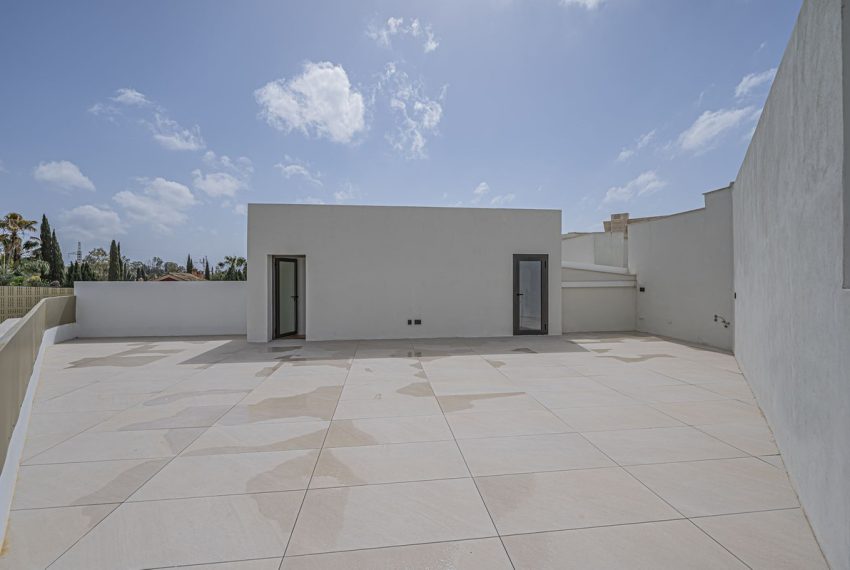 R5359459-Apartment-For-Sale-The-Golden-Mile-Ground-Floor-Apartment-1-Beds-90-Built-10