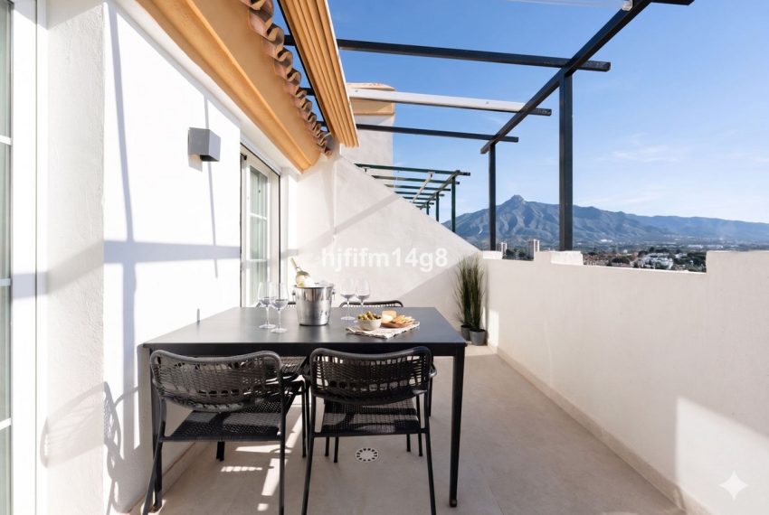 R5360785-Apartment-For-Sale-Nueva-Andalucia-Penthouse-Duplex-2-Beds-96-Built-1