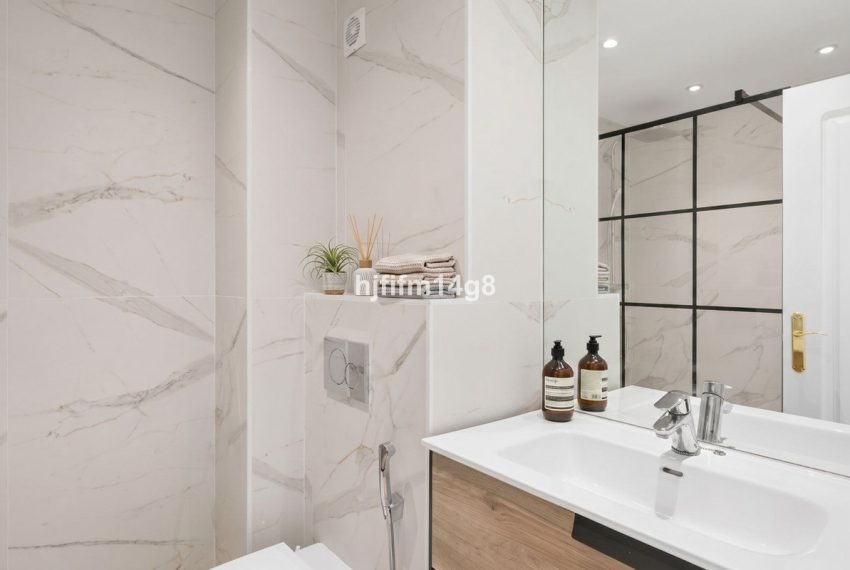 R5360785-Apartment-For-Sale-Nueva-Andalucia-Penthouse-Duplex-2-Beds-96-Built-12