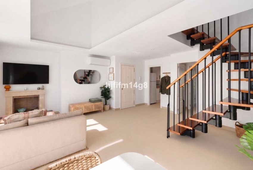 R5360785-Apartment-For-Sale-Nueva-Andalucia-Penthouse-Duplex-2-Beds-96-Built-13