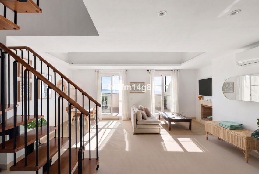 R5360785-Apartment-For-Sale-Nueva-Andalucia-Penthouse-Duplex-2-Beds-96-Built
