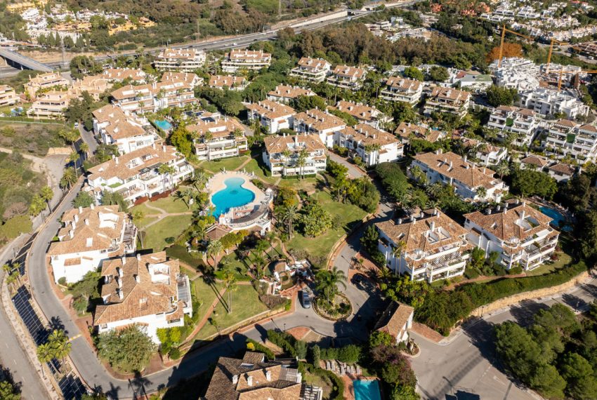 R5360812-Apartment-For-Sale-The-Golden-Mile-Middle-Floor-Apartment-4-Beds-169-Built-4