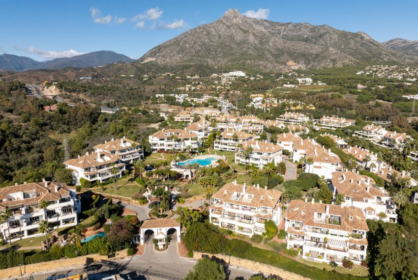 R5360812-Apartment-For-Sale-The-Golden-Mile-Middle-Floor-Apartment-4-Beds-169-Built-5