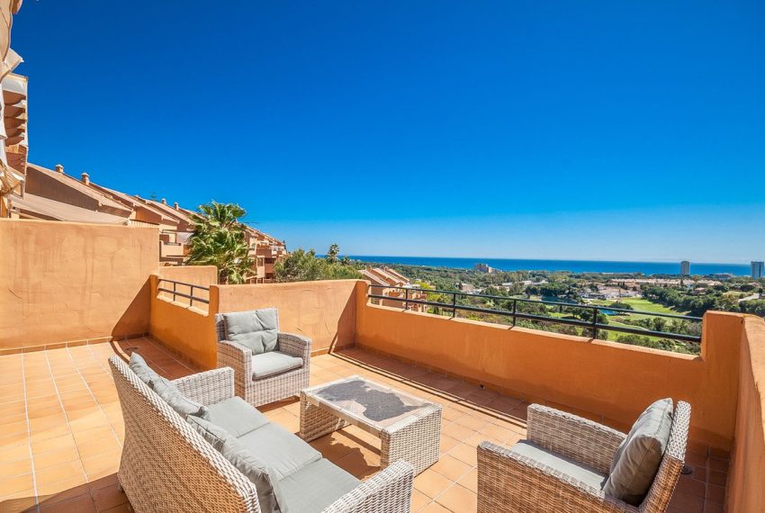 R5361754-Apartment-For-Sale-Elviria-Penthouse-2-Beds-105-Built