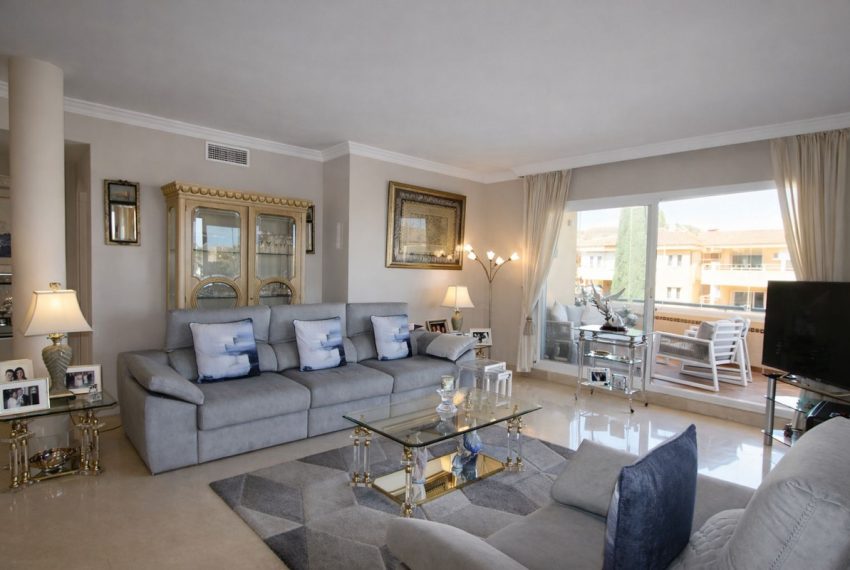 R5362024-Apartment-For-Sale-Elviria-Penthouse-3-Beds-132-Built-1