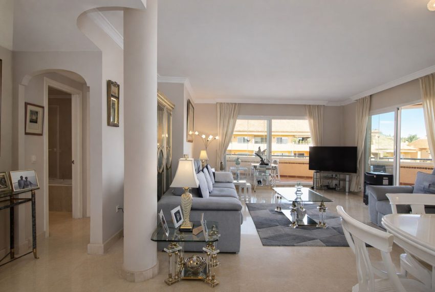R5362024-Apartment-For-Sale-Elviria-Penthouse-3-Beds-132-Built-2