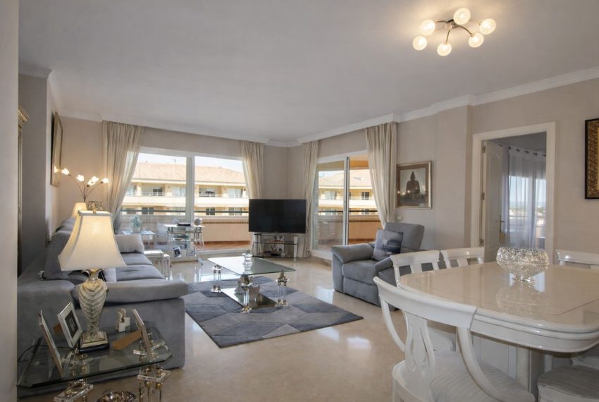 R5362024-Apartment-For-Sale-Elviria-Penthouse-3-Beds-132-Built-7