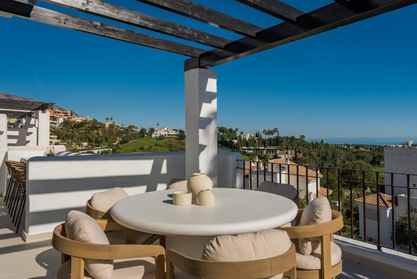 R5362309-Apartment-For-Sale-Nueva-Andalucia-Penthouse-Duplex-3-Beds-245-Built-2