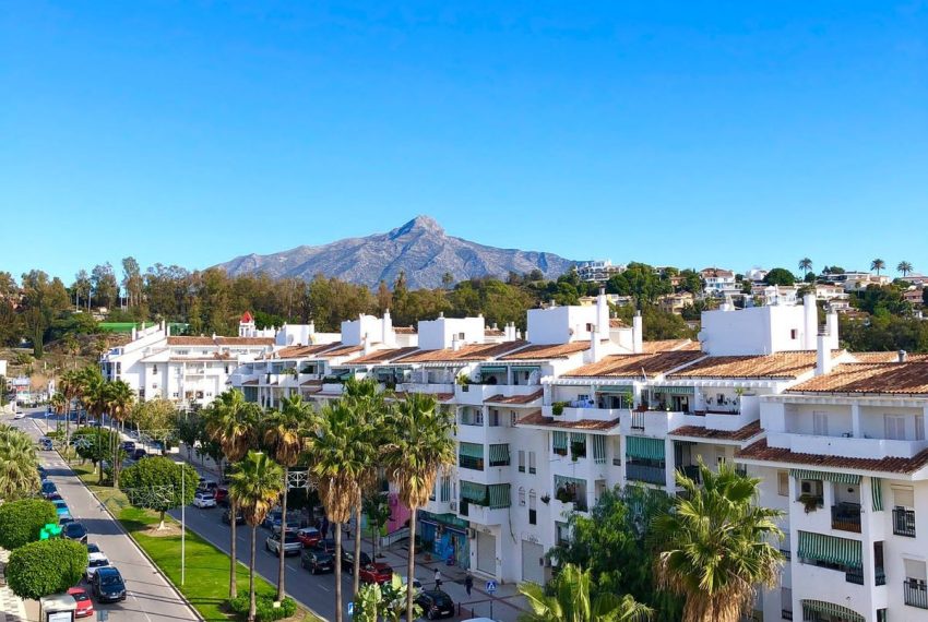 R5362660-Apartment-For-Sale-Nueva-Andalucia-Top-Floor-Apartment-3-Beds-108-Built-1