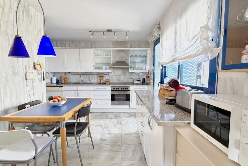 R5362816-Apartment-For-Sale-Marbella-Middle-Floor-Apartment-4-Beds-193-Built-16