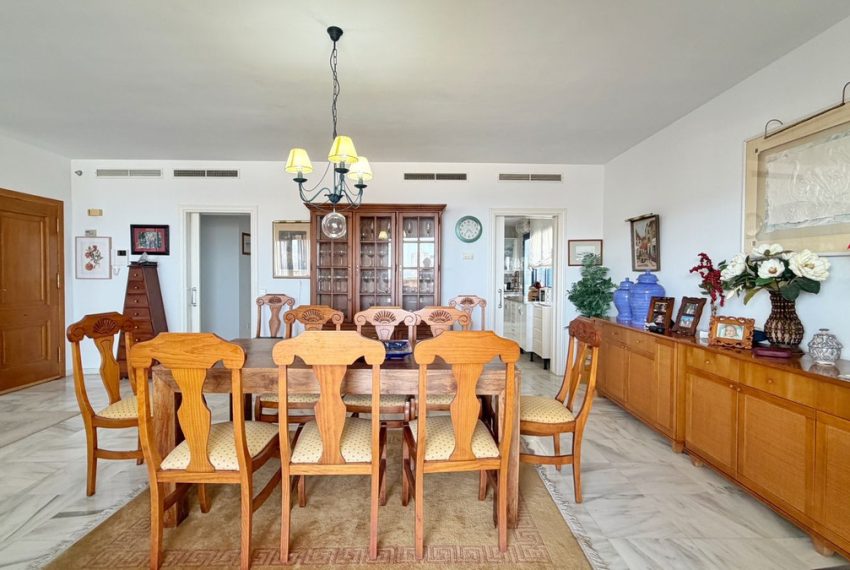 R5362816-Apartment-For-Sale-Marbella-Middle-Floor-Apartment-4-Beds-193-Built-8