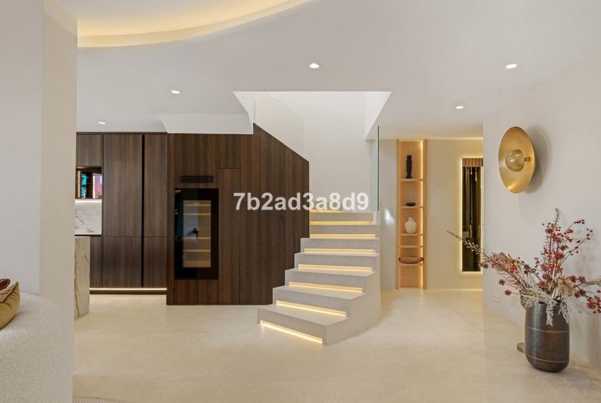R5362954-Apartment-For-Sale-New-Golden-Mile-Penthouse-3-Beds-206-Built-10