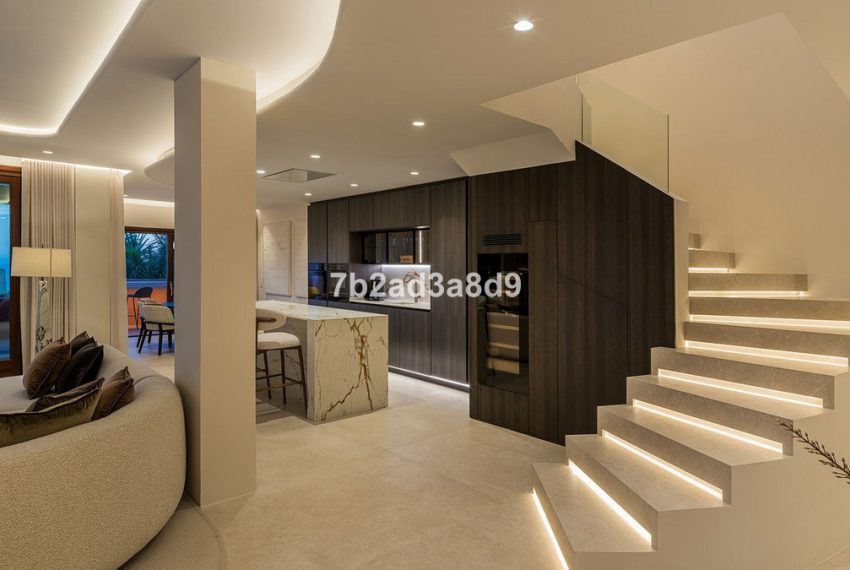 R5362954-Apartment-For-Sale-New-Golden-Mile-Penthouse-3-Beds-206-Built-12