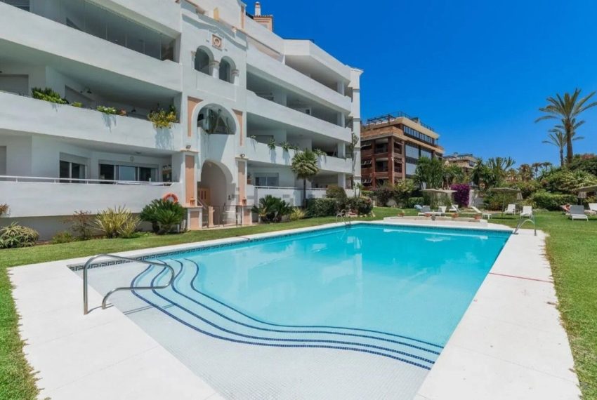 R5364898-Apartment-For-Sale-Marbella-Middle-Floor-Apartment-3-Beds-195-Built
