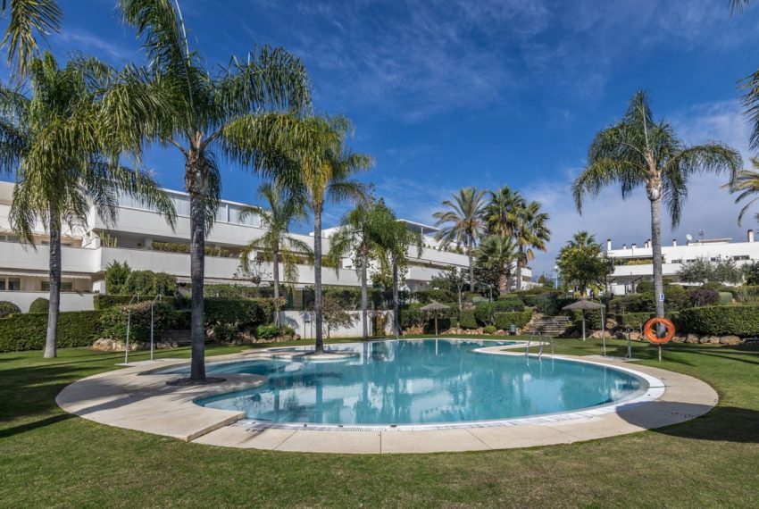 R5364988-Apartment-For-Sale-Nueva-Andalucia-Ground-Floor-Apartment-2-Beds-105-Built