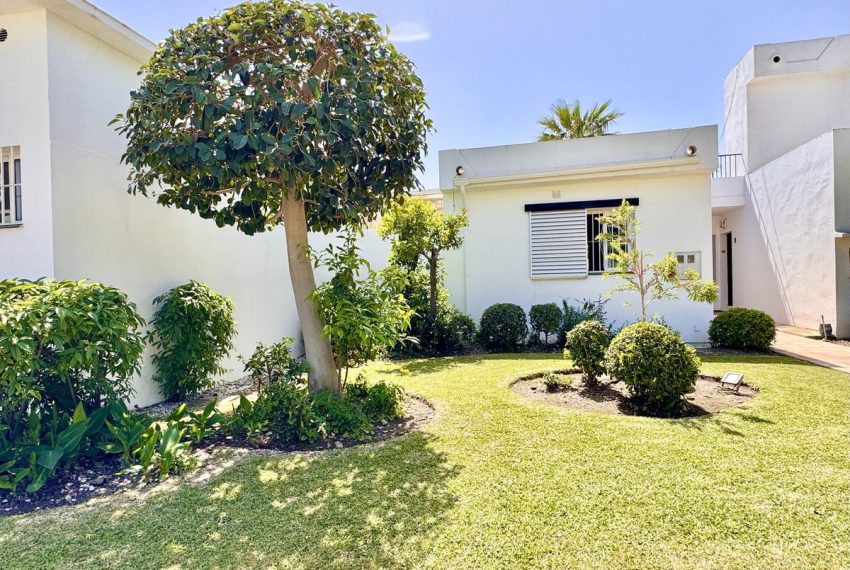 R5365108-House-For-Sale-Nueva-Andalucia-Semi-Detached-House-2-Beds-98-Built-15