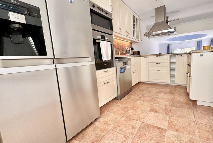 R5365108-House-For-Sale-Nueva-Andalucia-Semi-Detached-House-2-Beds-98-Built-9