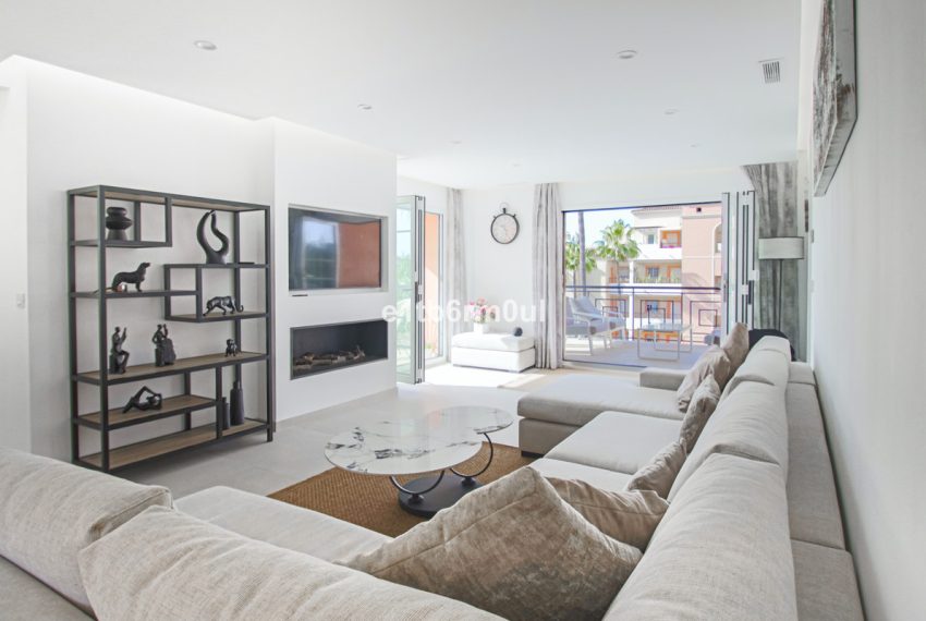 R5365396-Apartment-For-Sale-Nueva-Andalucia-Middle-Floor-Apartment-2-Beds-133-Built-1