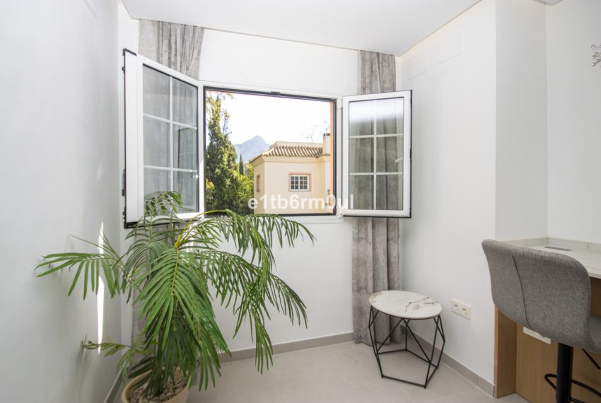 R5365396-Apartment-For-Sale-Nueva-Andalucia-Middle-Floor-Apartment-2-Beds-133-Built-13