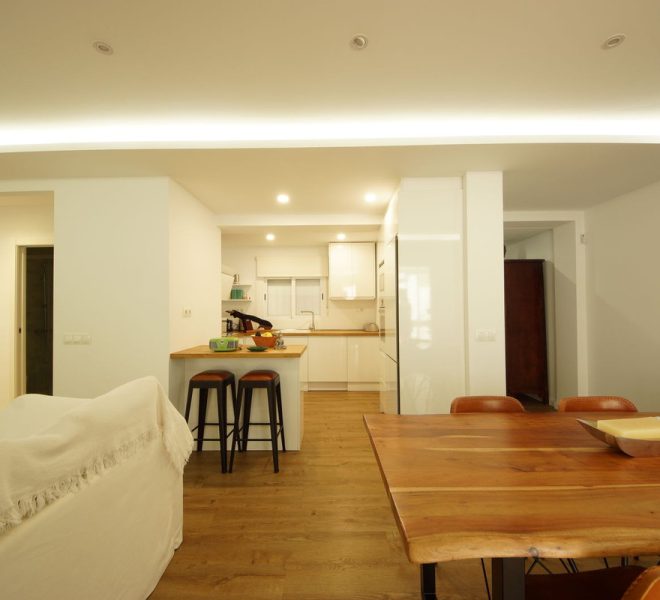 R5365948-Image 1-Middle Floor Apartment - 2 Beds - 86 Built