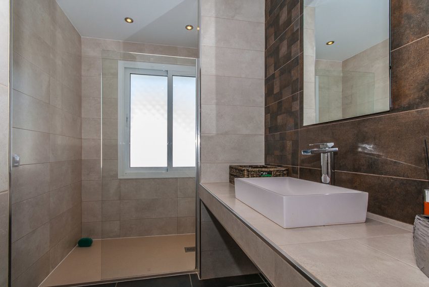 R5366002-Apartment-For-Sale-Elviria-Penthouse-4-Beds-208-Built-10